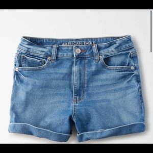 American Eagle Mom Short